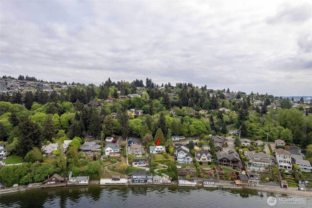 Photo of 5498 Hyada Boulevard NE, Tacoma, WA 98422 (MLS # 2504650)