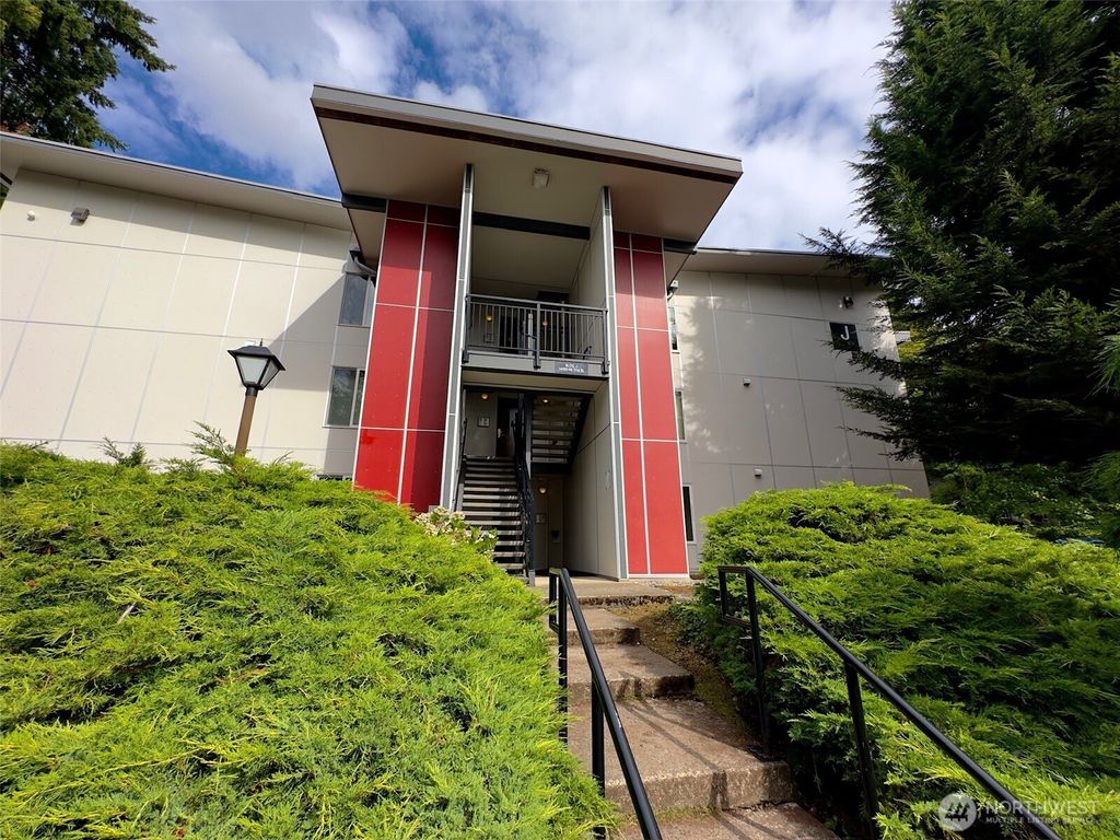 Photo of 14480 NE 31st Street #J101, Bellevue, WA 98007 (MLS # 2458658)
