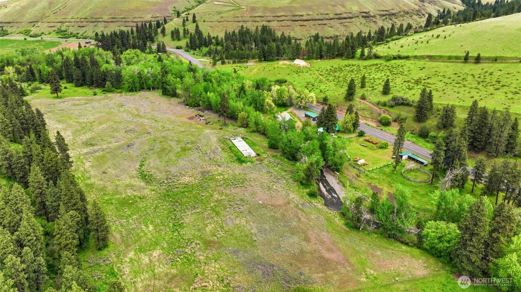 Photo of 632 N Touchet Road, Dayton, WA 99328 (MLS # 2514776)