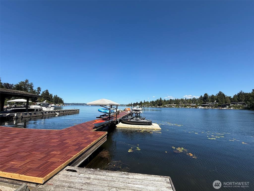 Photo of 3216 Hunts Point Road, Hunts Point, WA 98004 (MLS # 2567468)