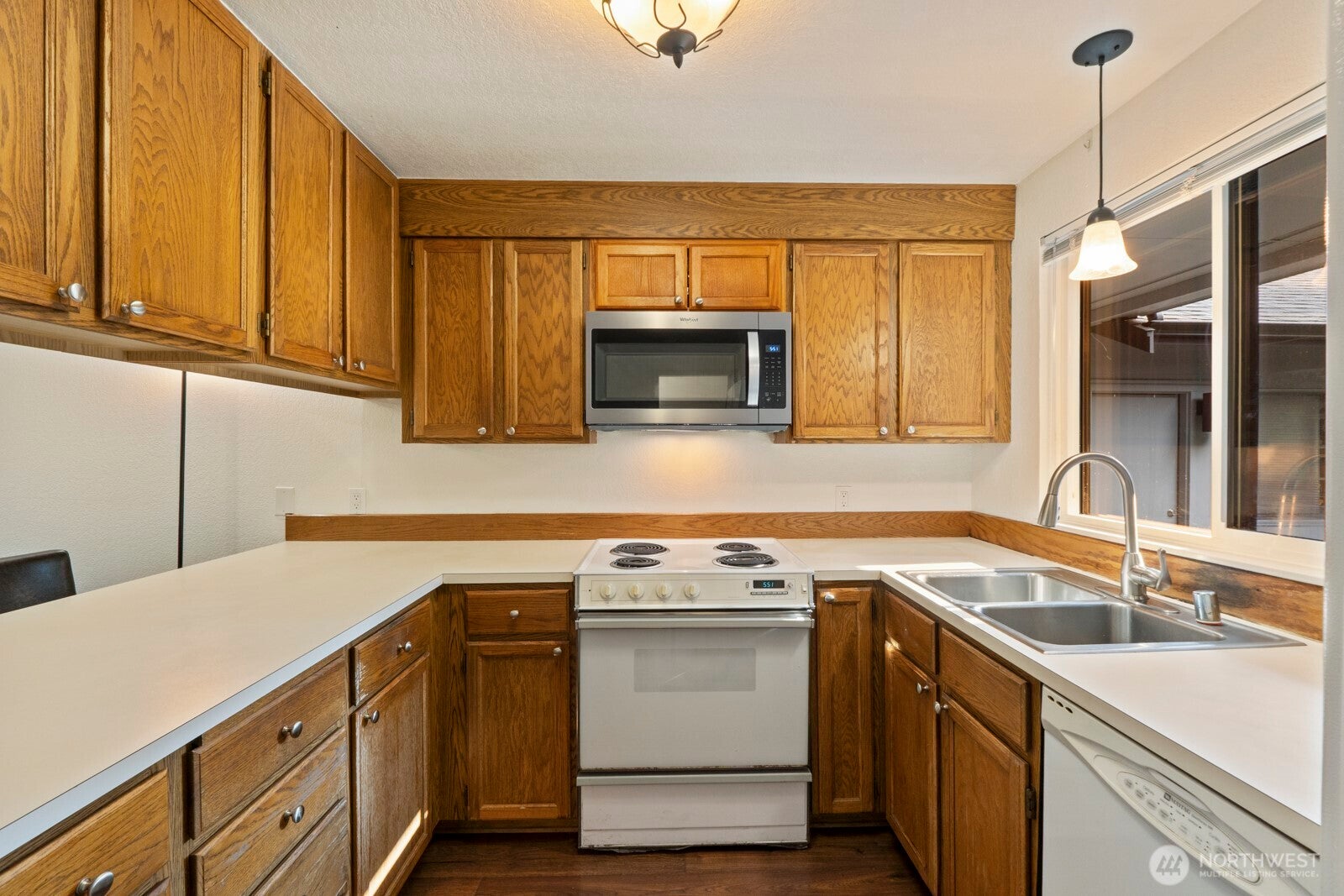 7730 196th Street SW 10