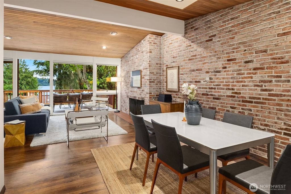 Photo of 4148 Boulevard Place, Mercer Island, WA 98040 (MLS # 2405829)