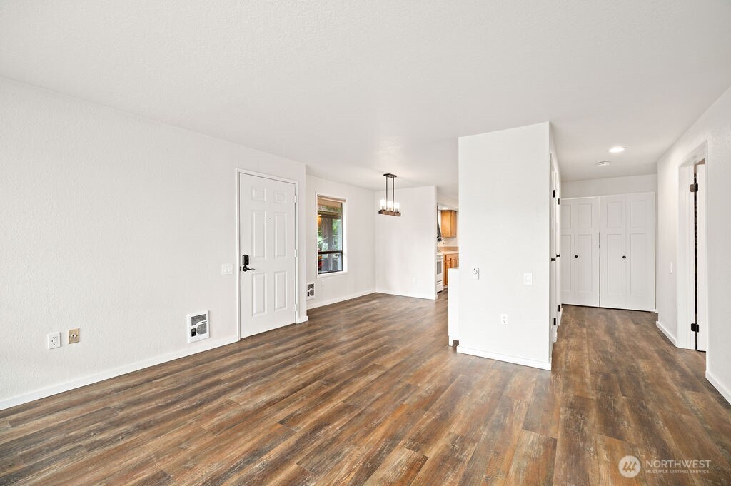 132 Summit Avenue N C1
