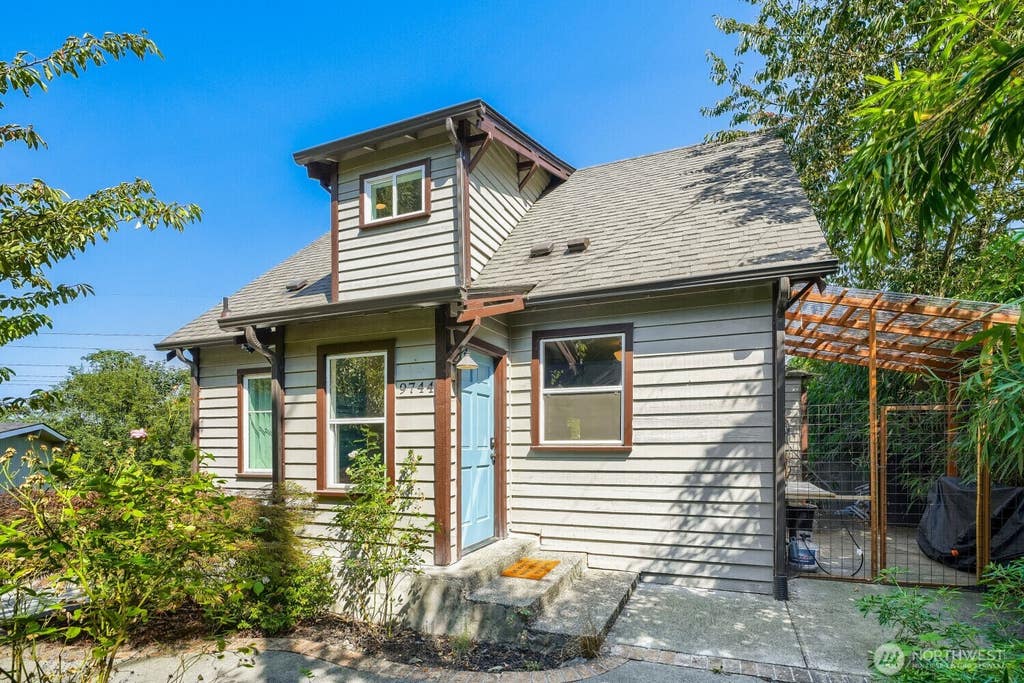 Photo of 9744 49th Avenue S, Seattle, WA 98118 (MLS # 2569476)