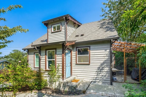 Photo of 9744 49th Avenue S, Seattle, WA 98118 (MLS # 2569476)