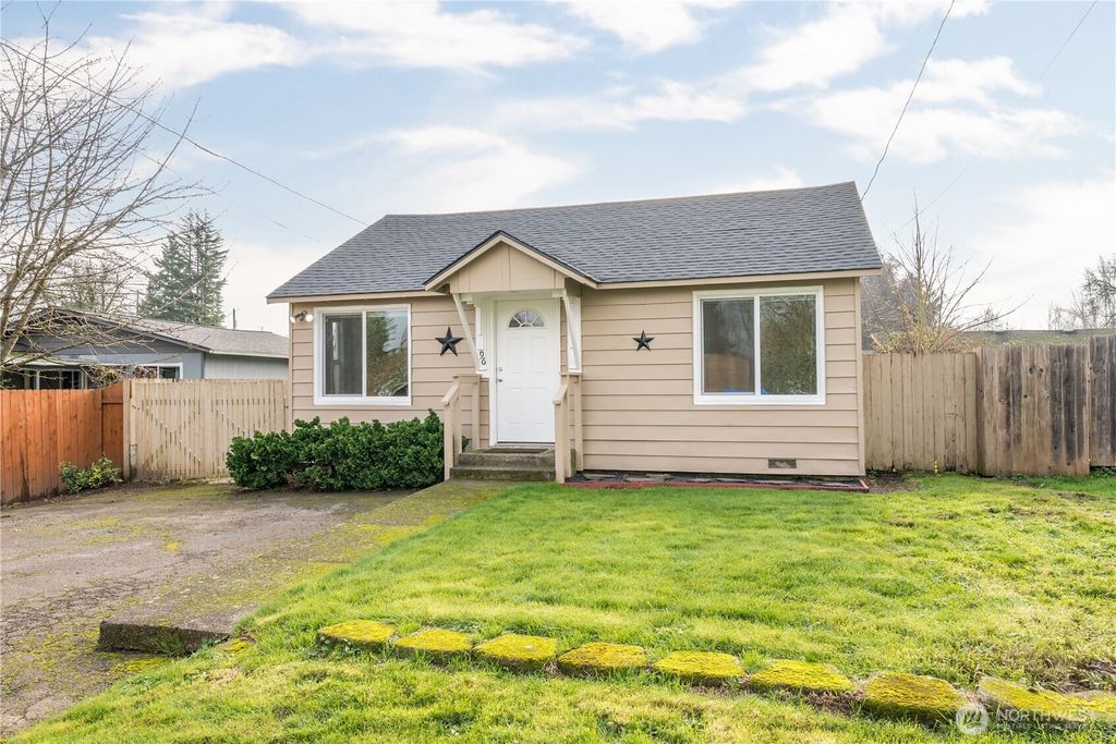 Photo of 96 Dirk Lane, Kelso, WA 98626 (MLS # 2470428)