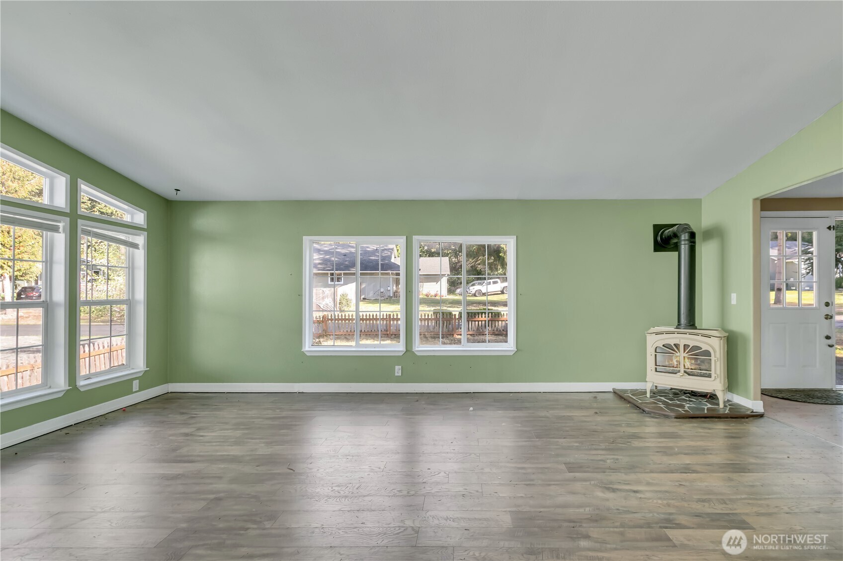 18501 Tapaderos Street Ct SE