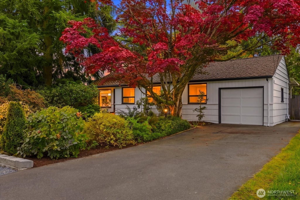 Photo of 2127 N 193rd Street, Shoreline, WA 98133 (MLS # 2591061)