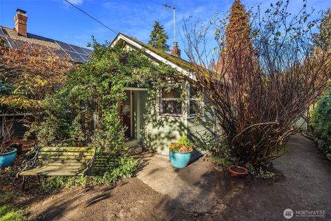 Photo of 548 NE 102nd Street, Seattle, WA 98125 (MLS # 2454408)