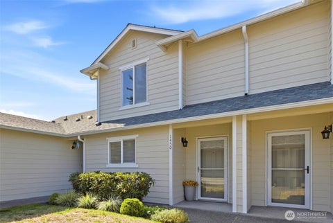 Photo of 1450 Mountain View Drive, Enumclaw, WA 98022 (MLS # 2583900)