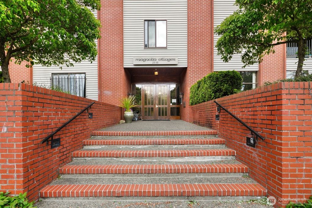 Photo of 2858 32ND Avenue W #106, Seattle, WA 98199 (MLS # 2524898)