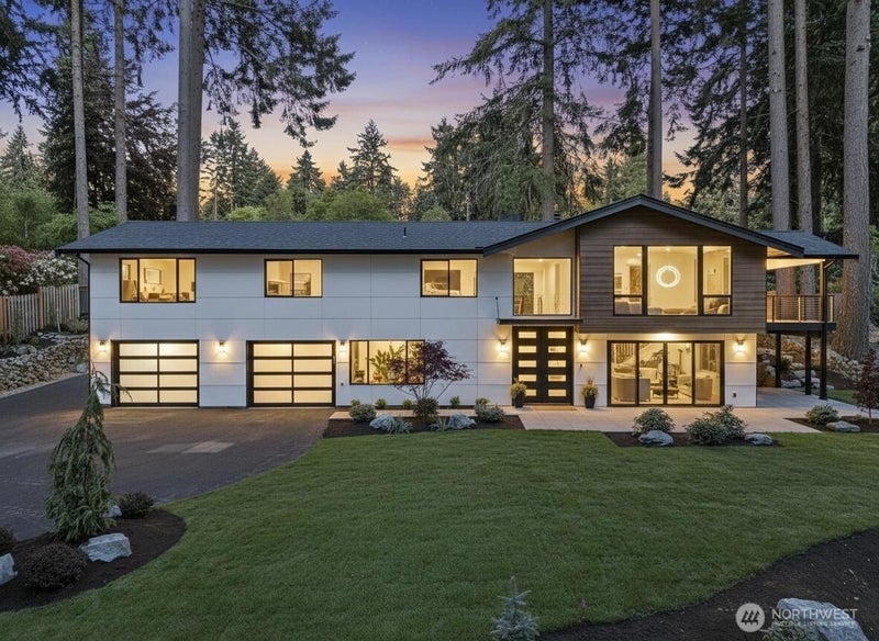 111 Point Fosdick Circle NW
