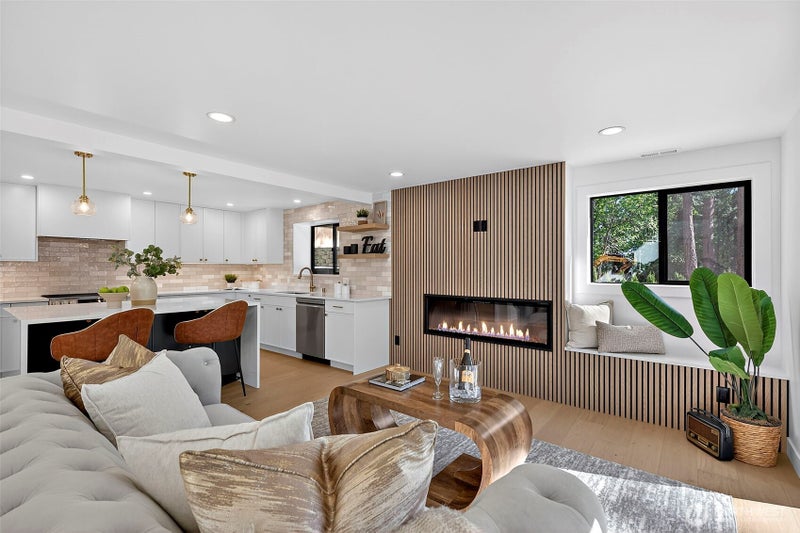 111 Point Fosdick Circle NW