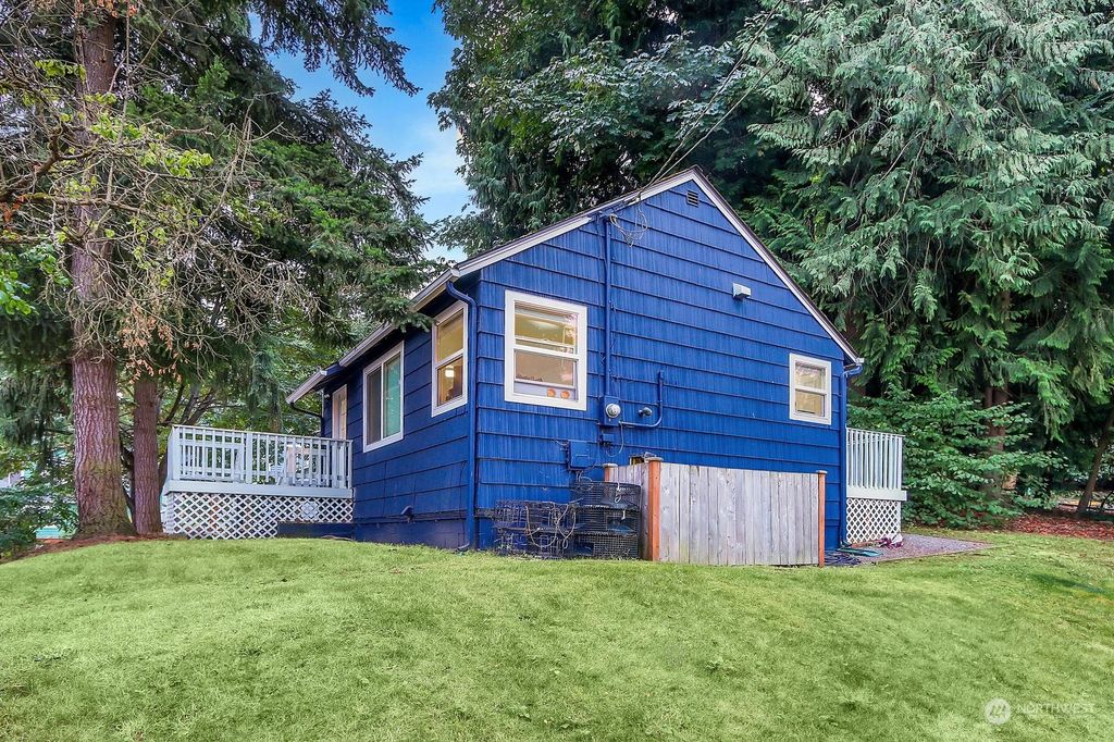 Photo of 21220 52nd Avenue W, Mountlake Terrace, WA 98043 (MLS # 2279045)