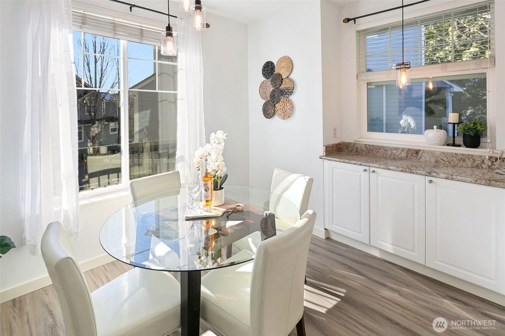 listing image 9367580308975165478