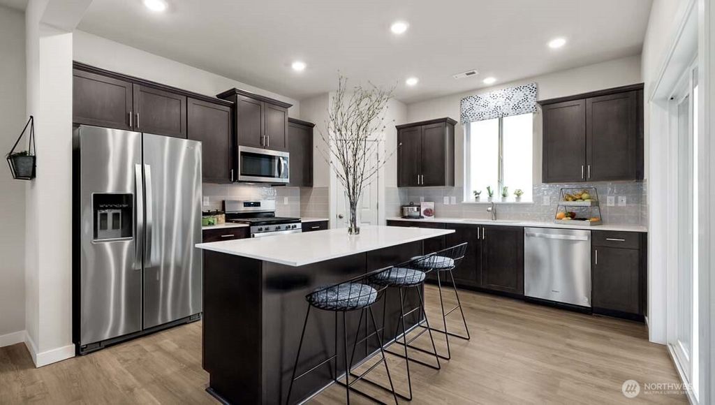 Photo of 13819 10th Place W, Lynnwood, WA 98087 (MLS # 2506066)