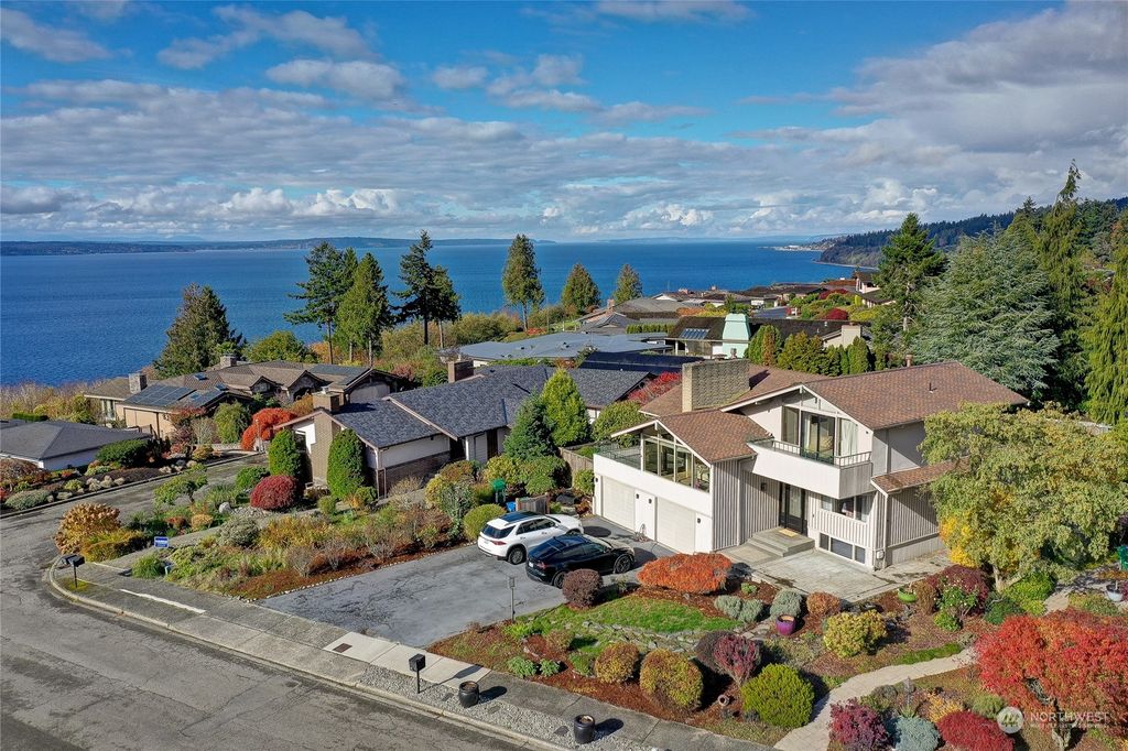 Photo of 1238 NW 126th Street, Seattle, WA 98177 (MLS # 2307096)