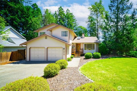 Photo of 2316 Burbank Avenue NW, Olympia, WA 98502 (MLS # 2543438)