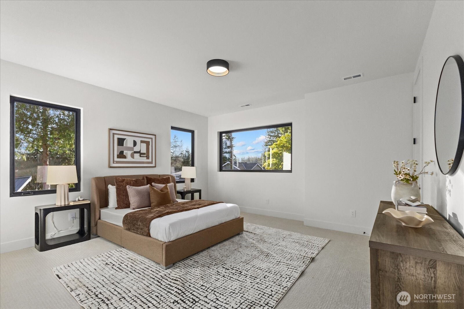 Bellevue, Washington, 98004, United States, 5 Bedrooms Bedrooms, ,5 BathroomsBathrooms,Residential,Active,2017452