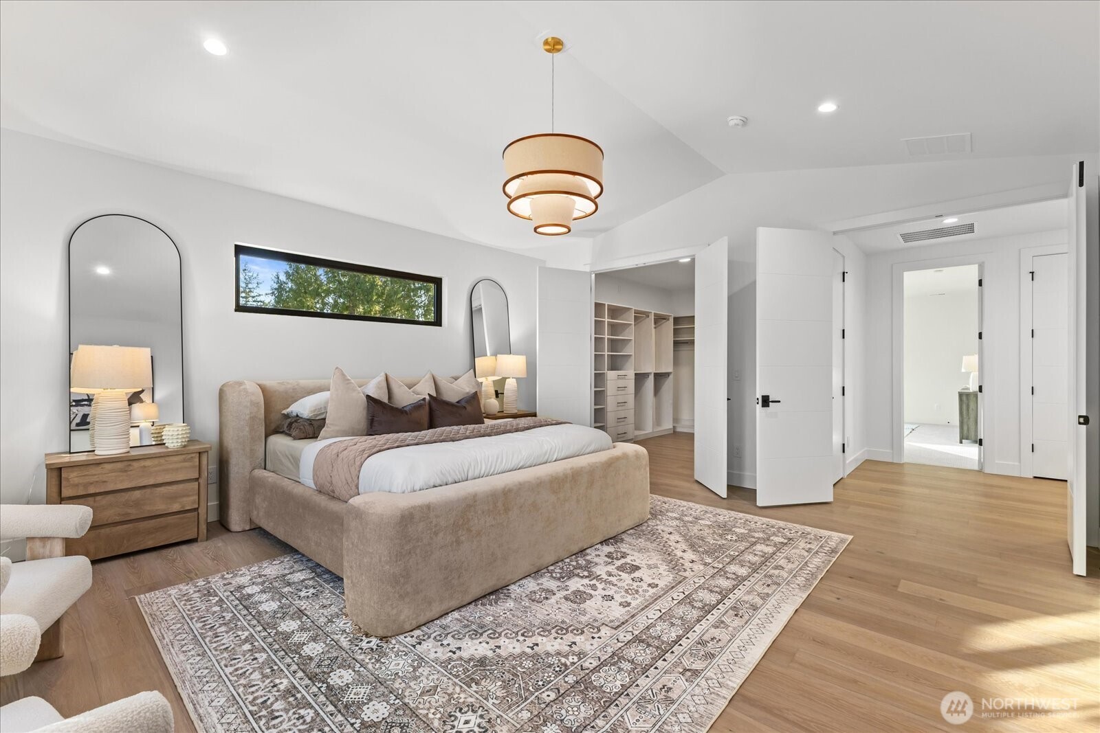 Bellevue, Washington, 98004, United States, 5 Bedrooms Bedrooms, ,5 BathroomsBathrooms,Residential,Active,2017452