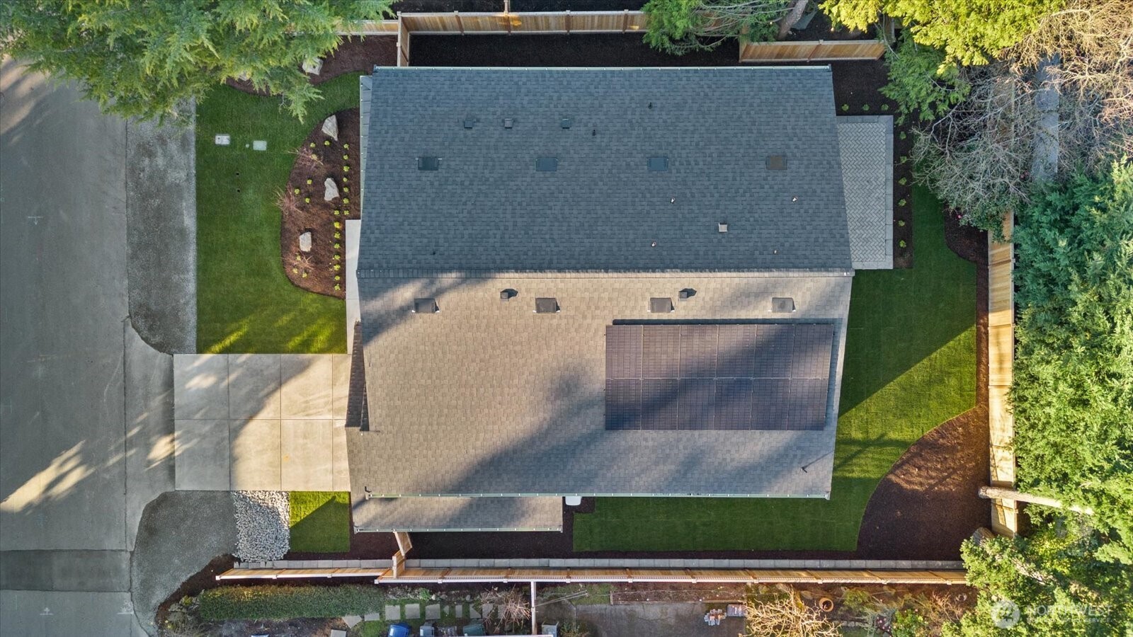 Bellevue, Washington, 98004, United States, 5 Bedrooms Bedrooms, ,5 BathroomsBathrooms,Residential,Active,2017452