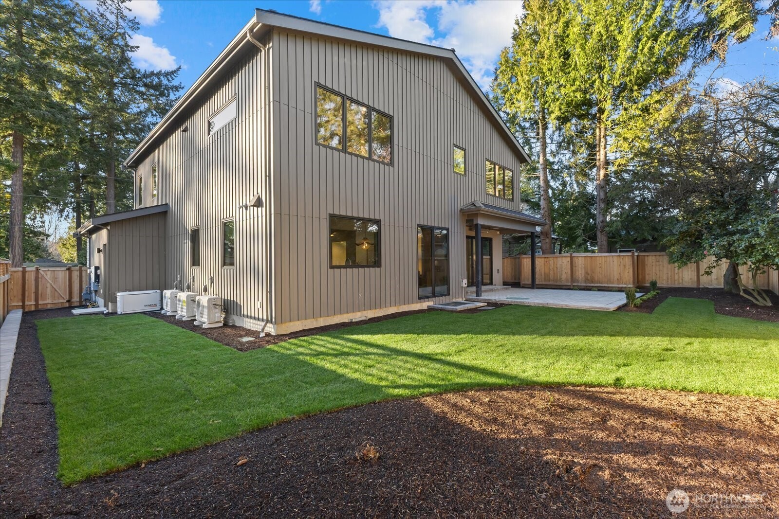 Bellevue, Washington, 98004, United States, 5 Bedrooms Bedrooms, ,5 BathroomsBathrooms,Residential,Active,2017452