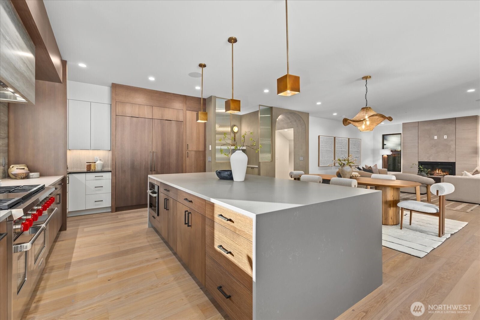 Bellevue, Washington, 98004, United States, 5 Bedrooms Bedrooms, ,5 BathroomsBathrooms,Residential,Active,2017452