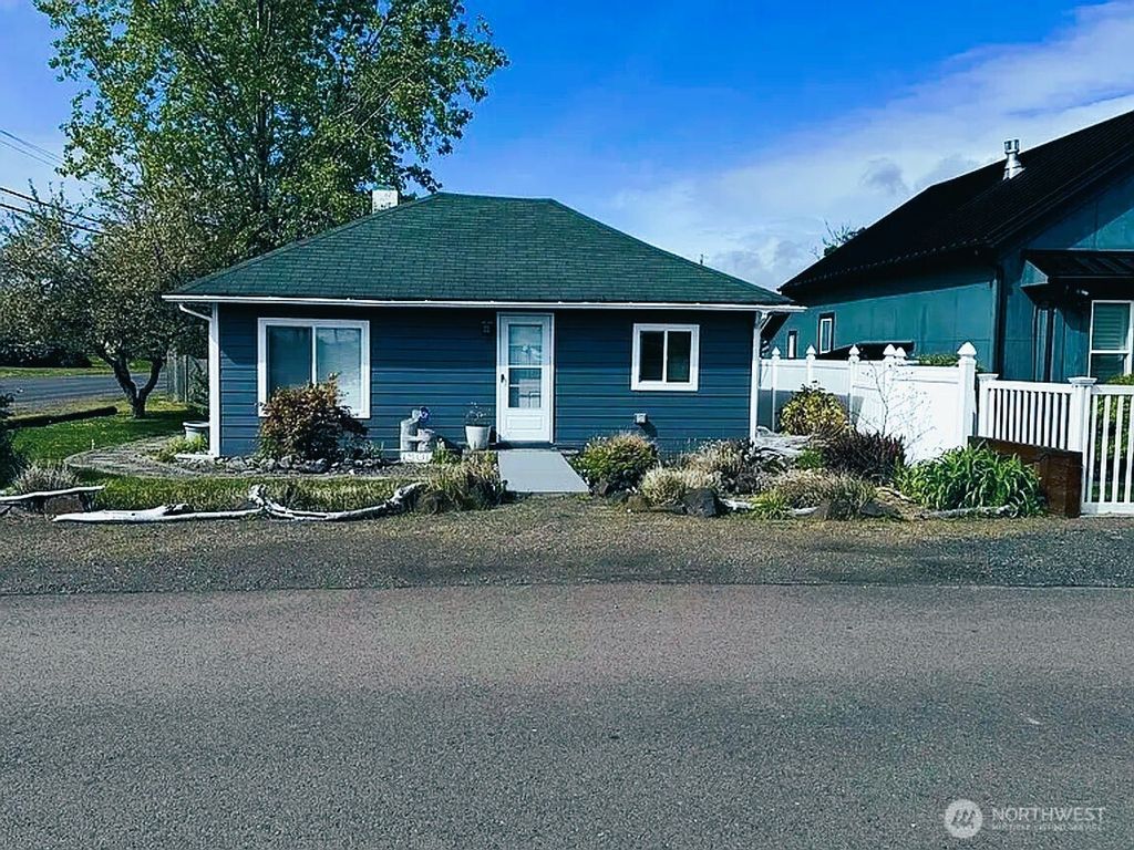 Photo of 1501 262 Place, Ocean Park, WA 98640 (MLS # 2489385)