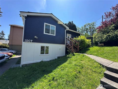 Photo of 1007 22nd Street, Bellingham, WA 98225 (MLS # 2545314)