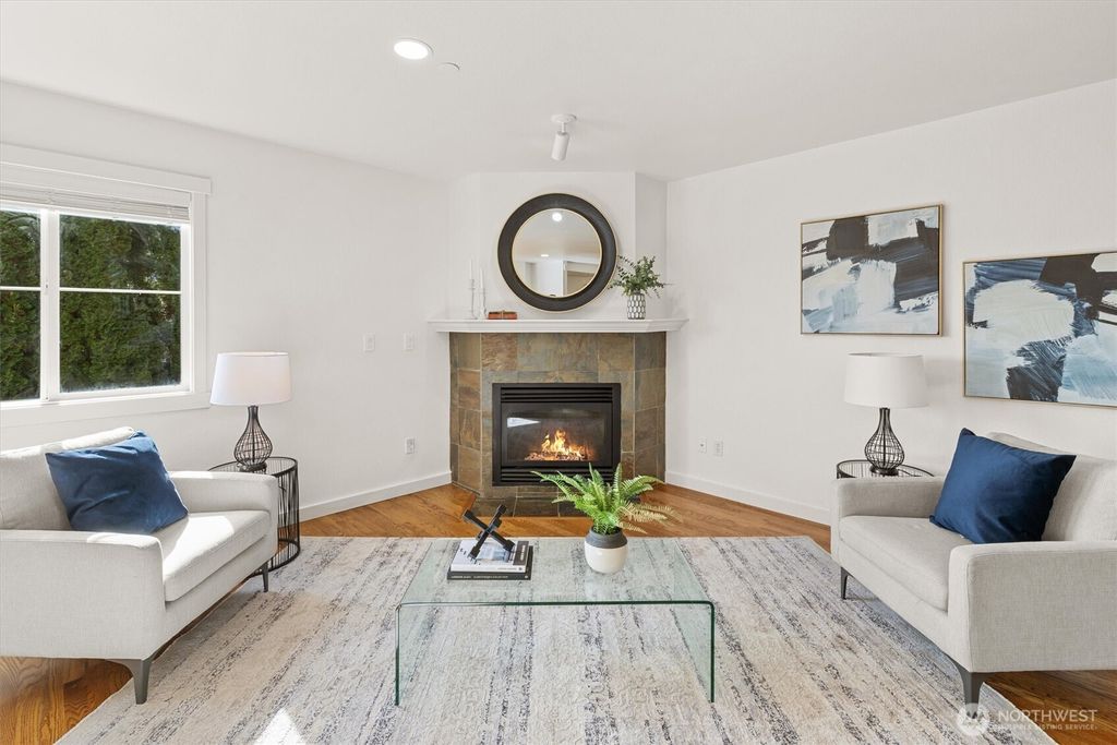 Photo of 12025 89th Place NE, Kirkland, WA 98034 (MLS # 2484776)