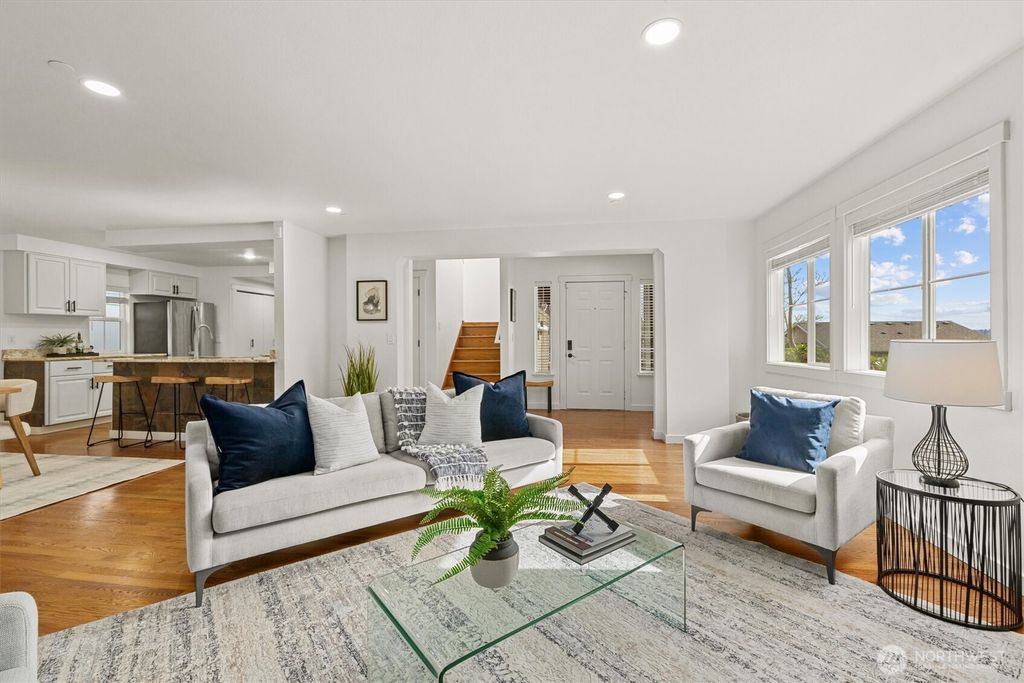 Photo of 12025 89th Place NE, Kirkland, WA 98034 (MLS # 2484776)