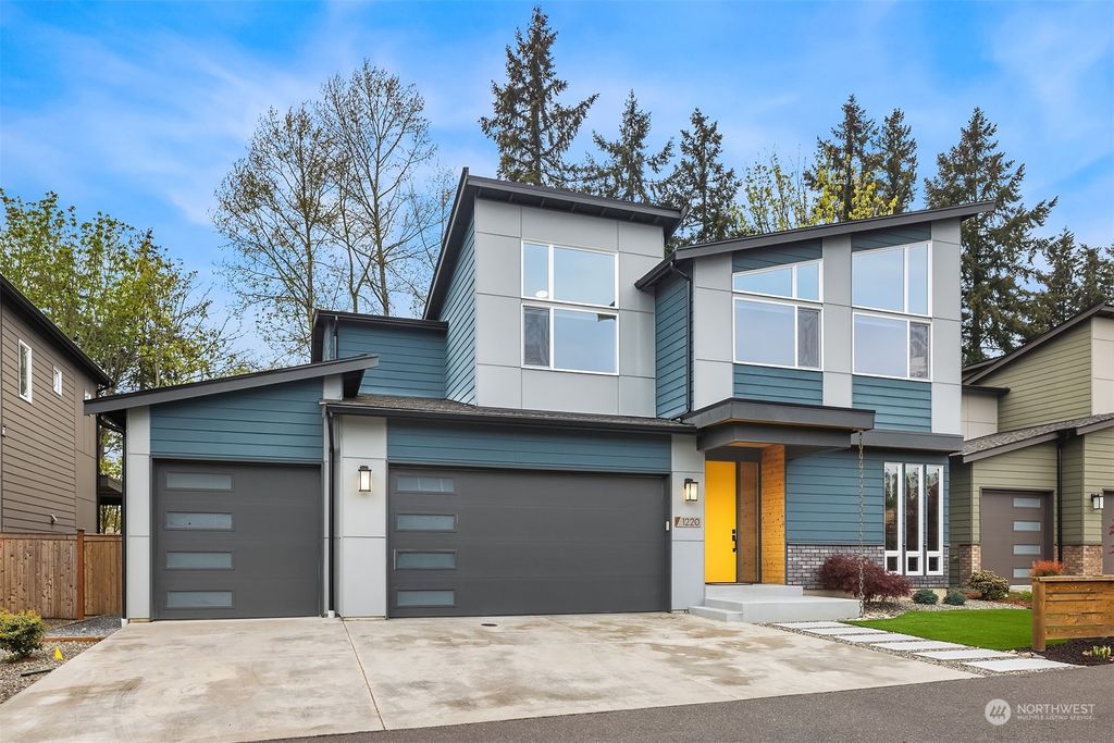 Photo of 1220 172nd Street SW, Lynnwood, WA 98037 (MLS # 2225804)