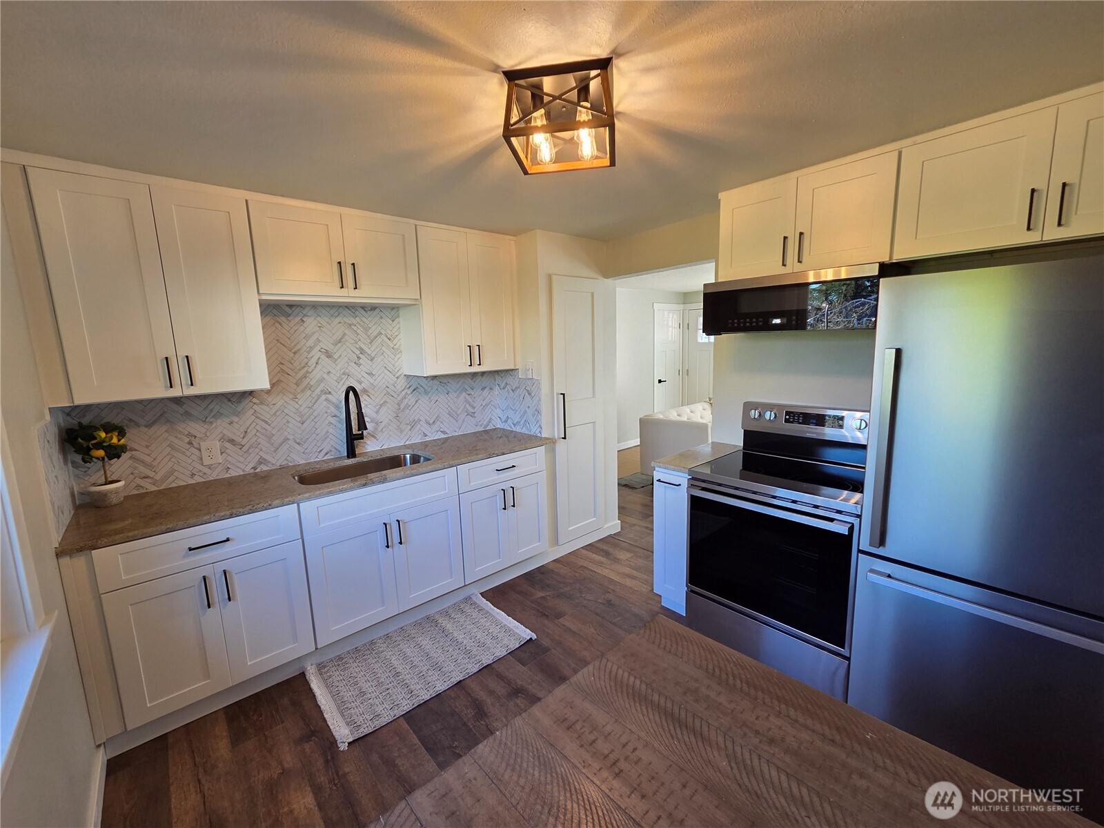 11203 Kendrick Street SW