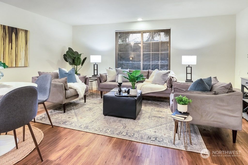 Photo of 418 21st Avenue, Seattle, WA 98122 (MLS # 2197424)