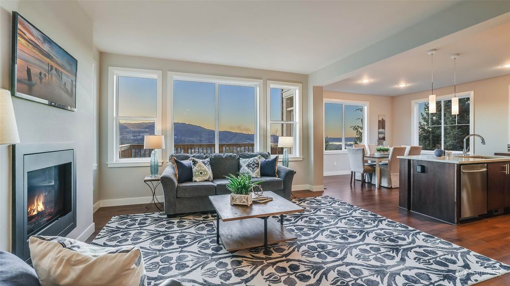 Photo of 967 3rd Court NE, Issaquah, WA 98029 (MLS # 2203939)