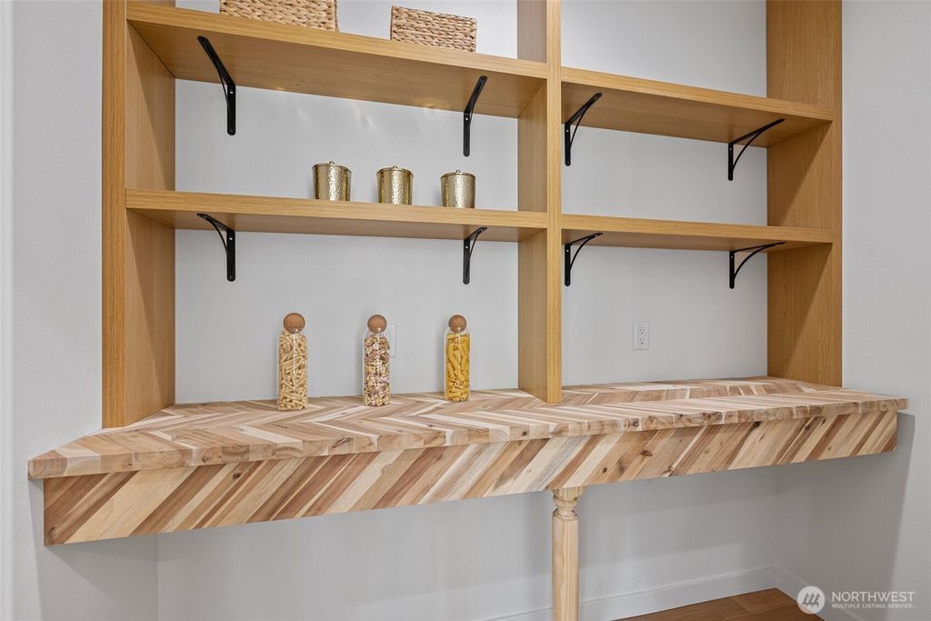 Photo of 11014 6th Avenue W #A, Everett, WA 98204 (MLS # 2498783)