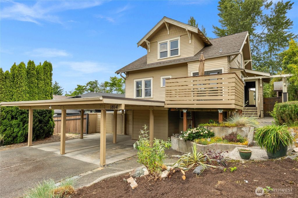Photo of 1814 SW 347th Place, Federal Way, WA 98023 (MLS # 2387835)