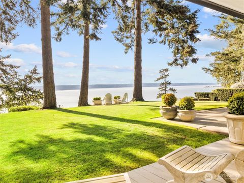Photo of 19263 Edgecliff Drive SW, Normandy Park, WA 98166 (MLS # 2395760)
