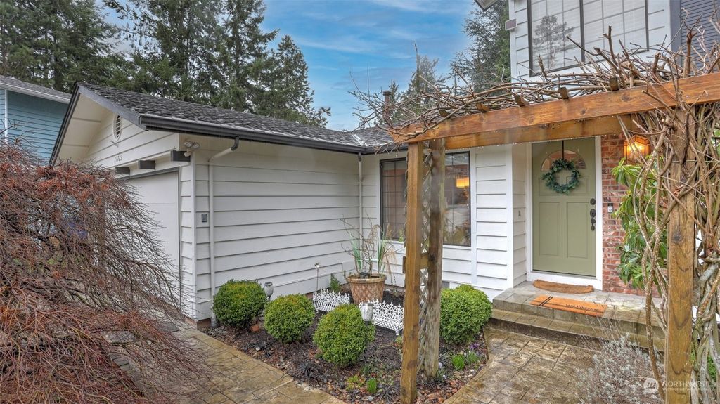 Photo of 17723 153rd Court SE, Renton, WA 98058 (MLS # 2205698)