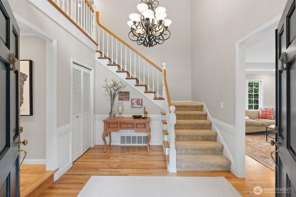 Photo of 7525 81st Place SE, Mercer Island, WA 98040 (MLS # 2362642)