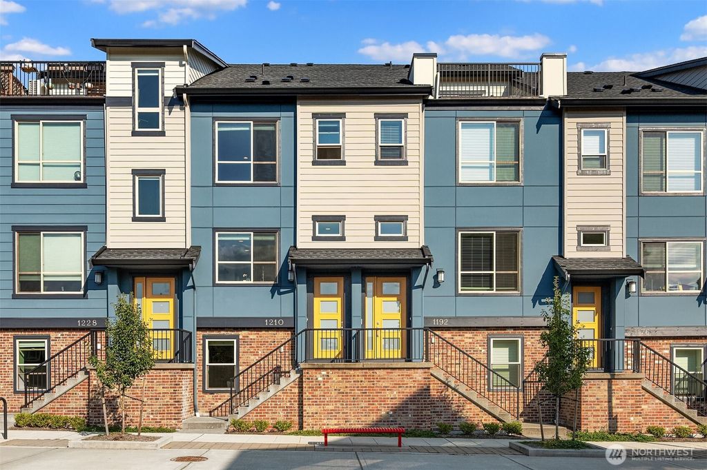 Photo of 1210 6th Avenue NE #17.4, Issaquah, WA 98029 (MLS # 2433366)