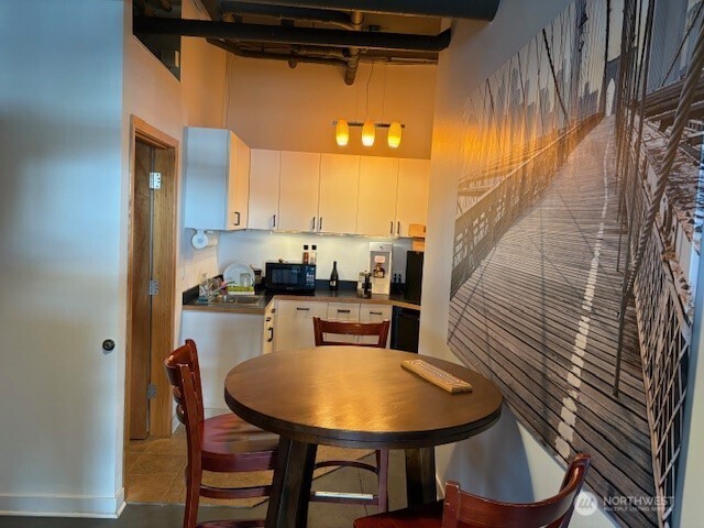 6044 Seaview Avenue NW 102