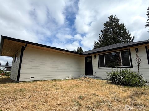 Photo of 20213 60th Avenue W, Lynnwood, WA 98360 (MLS # 2543294)