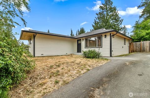 Photo of 20213 60th Avenue W, Lynnwood, WA 98360 (MLS # 2543294)