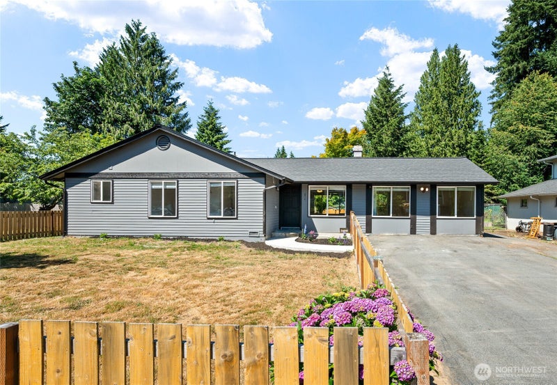 6914 21st Drive NE