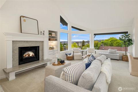 Photo of 2616 4th Avenue N #405, Seattle, WA 98109 (MLS # 2532447)