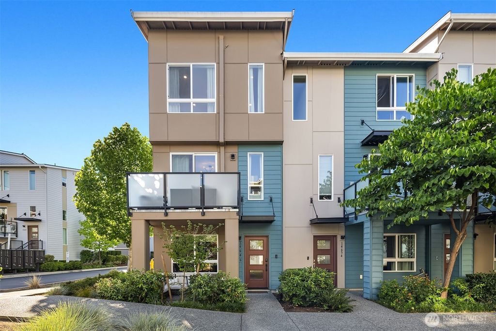 Photo of 14646 35th Court NE, Lake Forest Park, WA 98155 (MLS # 2434061)