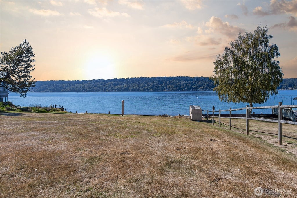 Photo of 25815 Stuckey Avenue SW, Vashon, WA 98070 (MLS # 2586555)