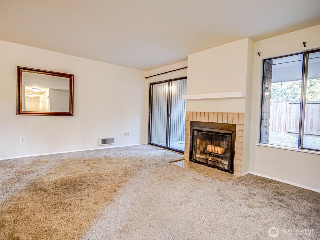 Photo of 11201 3rd Avenue SE #4a, Everett, WA 98208 (MLS # 2432316)