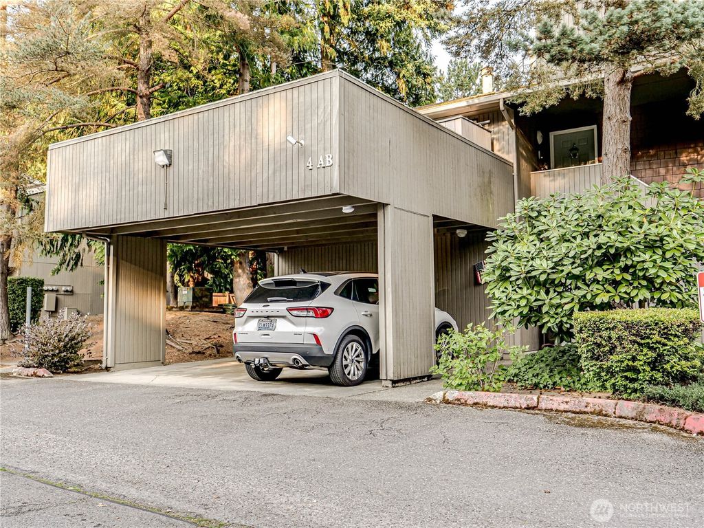 Photo of 11201 3rd Avenue SE #4a, Everett, WA 98208 (MLS # 2432316)